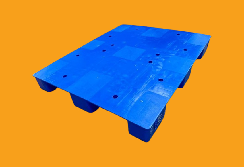 PLASTIC PALLETS 4